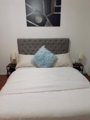 1 soverom, strykejern/-brett, wi-fi og sengetøy