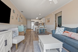 TV - NEW! Sea Cloisters 305E (2-Bedroom Condo) with Pool and Beach view (North Myrtle Beach)