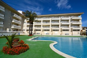 Pool - Apartment in L'estartit Near Sandy Beach (Torroella de Montgrí)