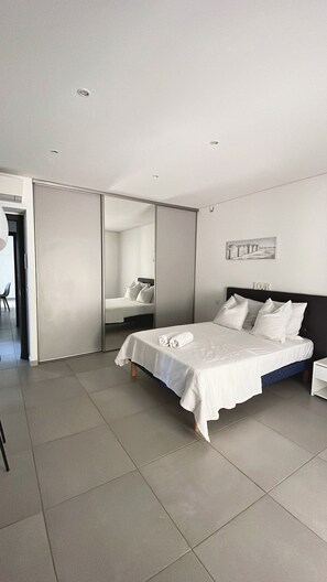 4 Schlafzimmer, Bügeleisen/Bügelbrett, WLAN, Bettwäsche