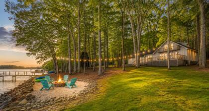 Lake Retreat w/ Kayaks, Firepit & Huge Porch
