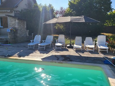 Country villa with swimming pool 