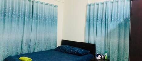 3 多间卧室、旅行婴儿床、免费 WiFi