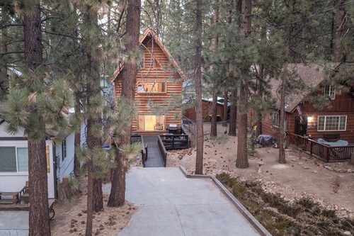 Private Sauna & Jacuzzi + BBQ Deck