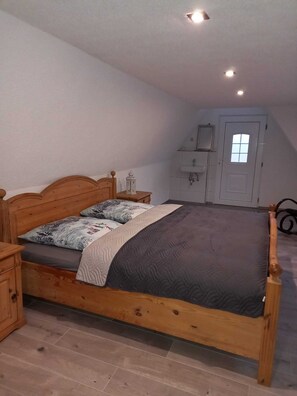 2 chambres, lit parapluie, Wi-Fi, draps fournis