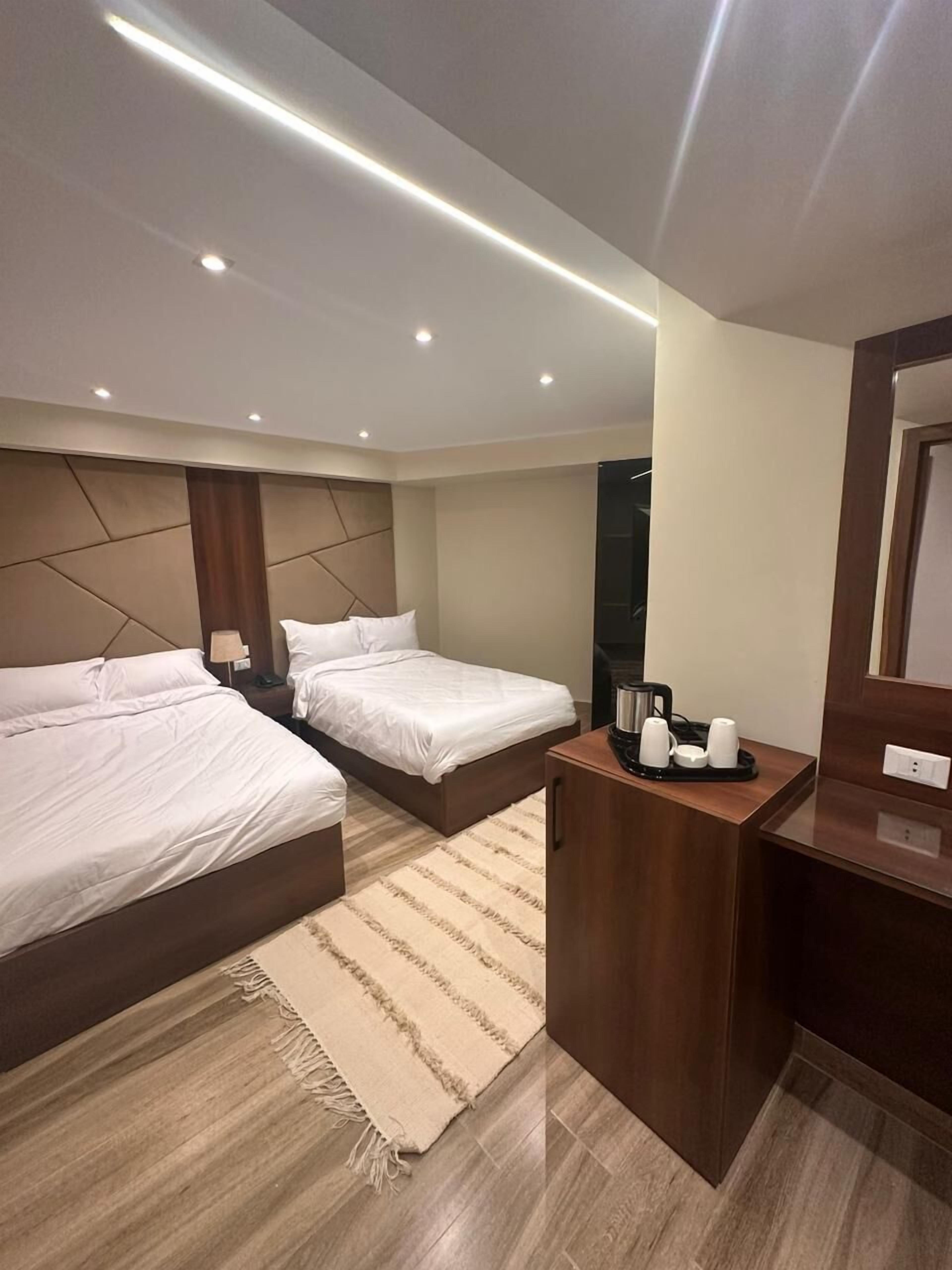 Photo - Pyramids hotel