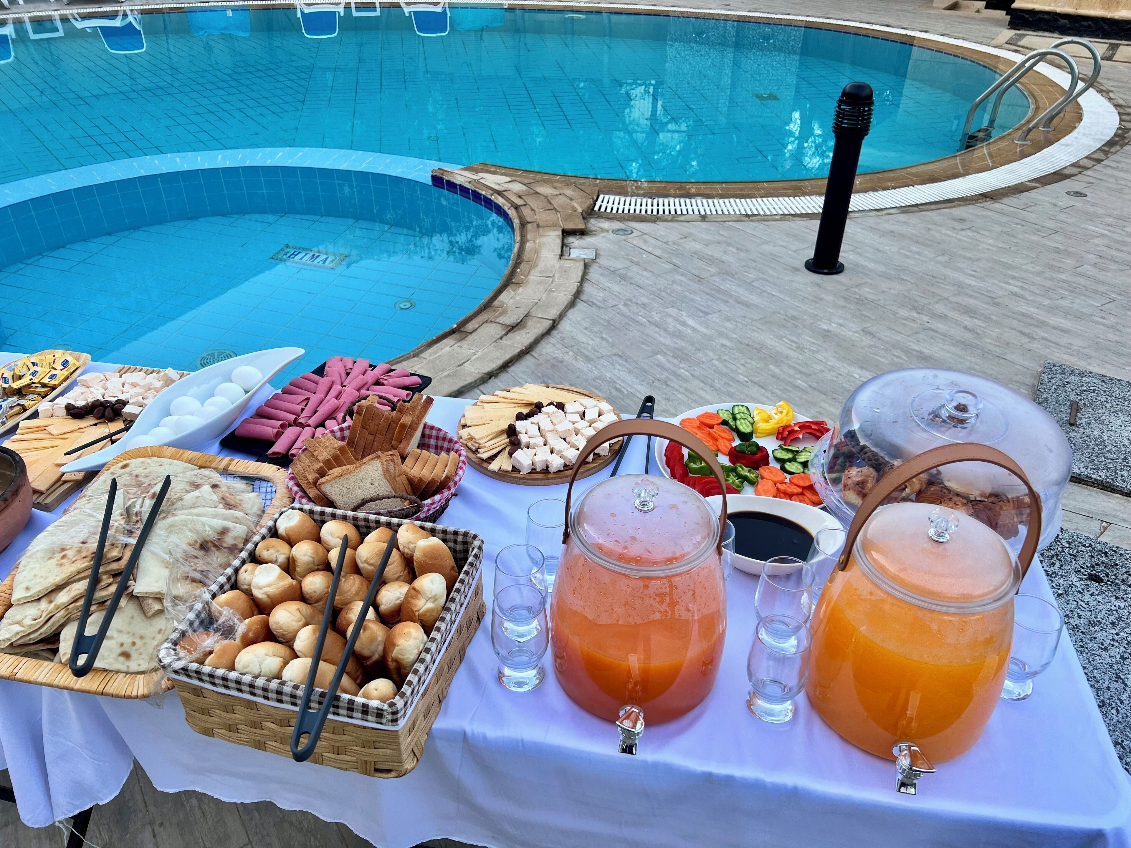 Photo - Pyramids hotel