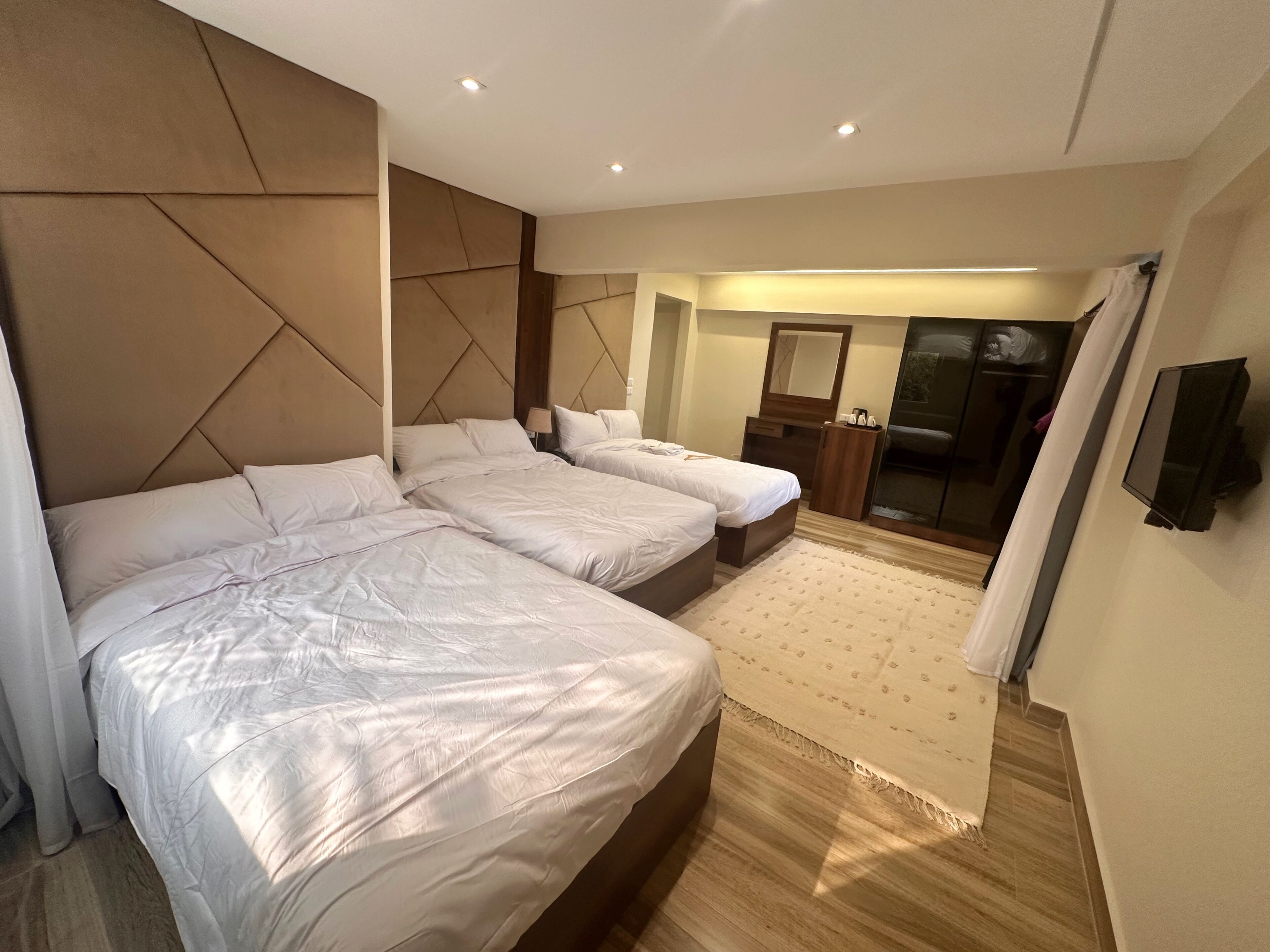 Photo - Pyramids hotel