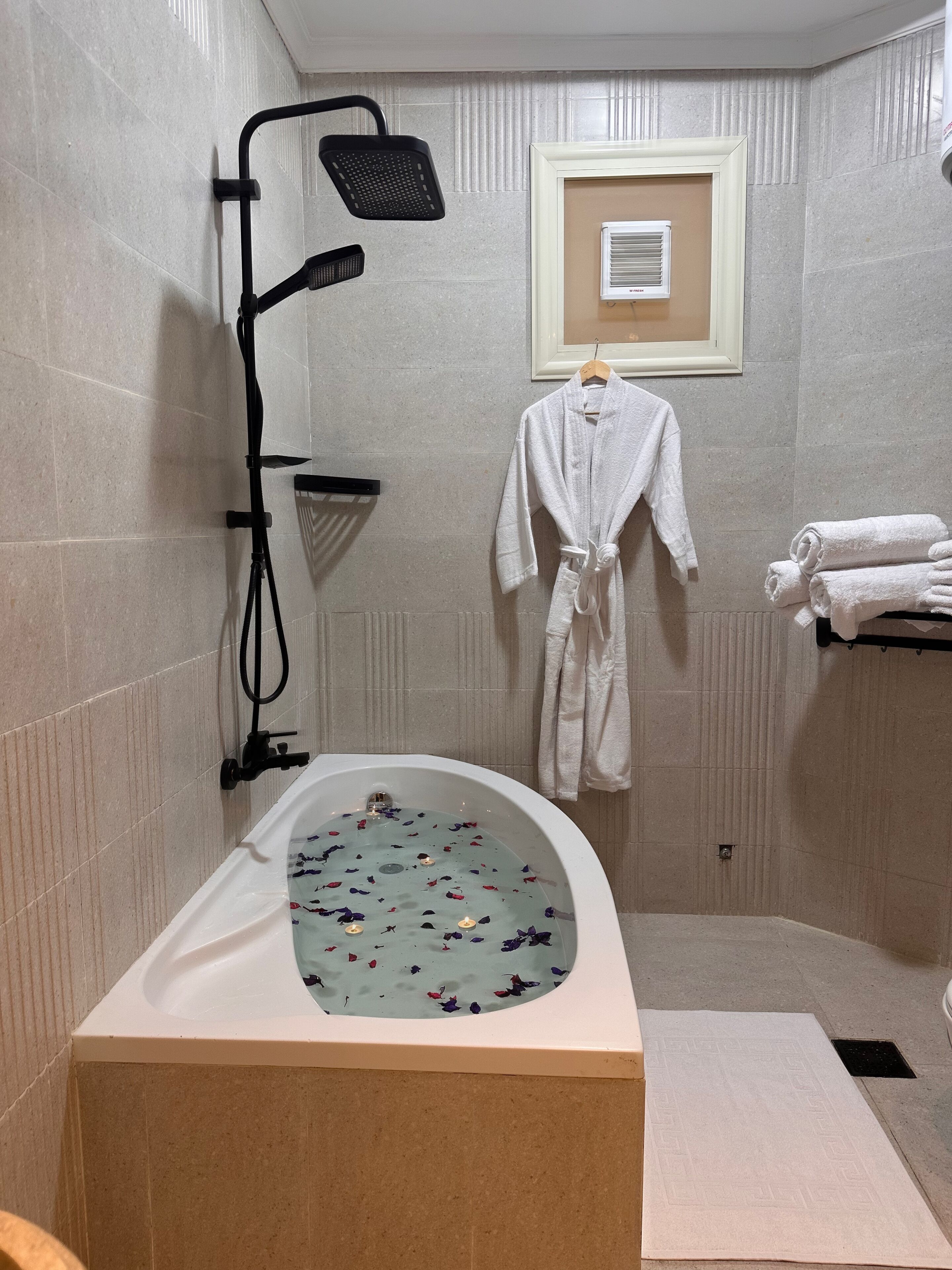 Photo - Pyramids hotel