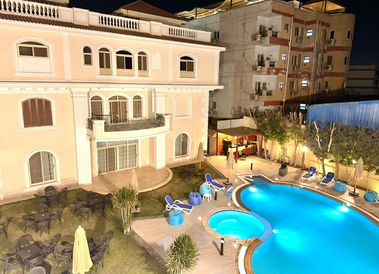 Photo - Pyramids hotel