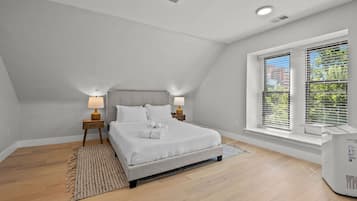2 bedrooms, desk, iron/ironing board, travel cot