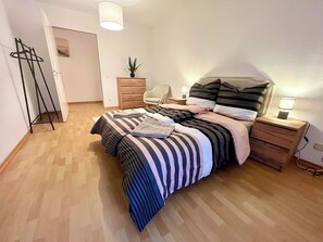 2 bedrooms, desk, travel crib, WiFi