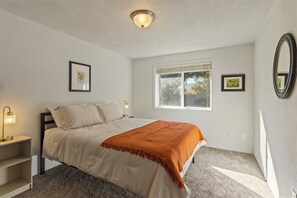 3 Schlafzimmer, Bügeleisen/Bügelbrett, WLAN, Bettwäsche
