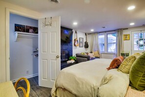 1 bedroom, desk, iron/ironing board, free WiFi