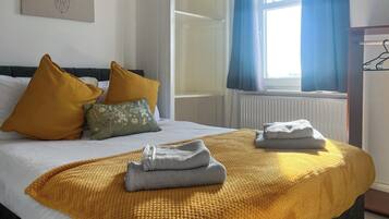 3 bedrooms, free WiFi, bed sheets