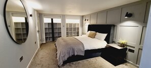 1 soverom, strykejern/-brett og sengetøy