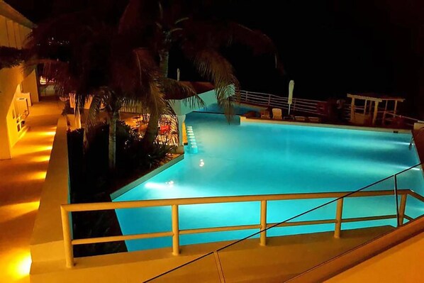Beheizter Pool