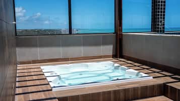 Indoor spa tub