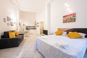 1 habitación, tabla de planchar con plancha, wifi y ropa de cama 