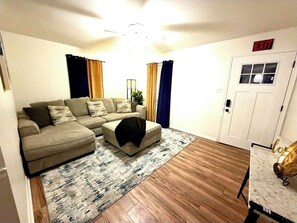 Smart TV - Cornick Corner Near Casino (Portsmouth)