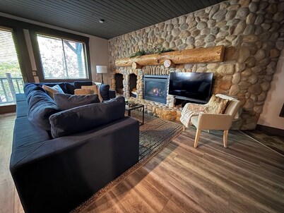 2024 Updates! Modern Chalet in Upper Deer Valley