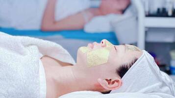 Hot tub, body treatments, hydrotherapy, detox wraps, facials