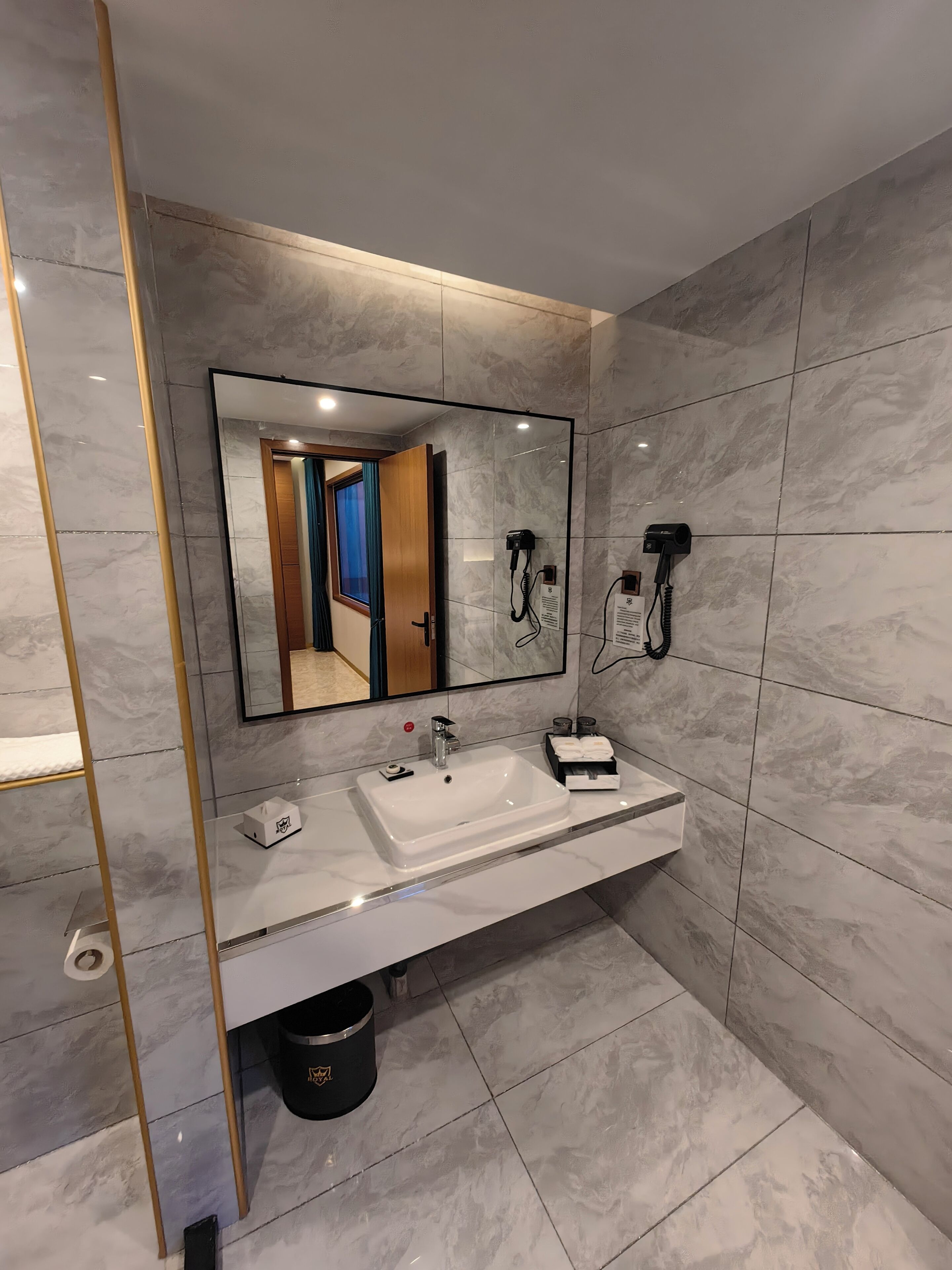 Photo - Royal International Hotel & Mall