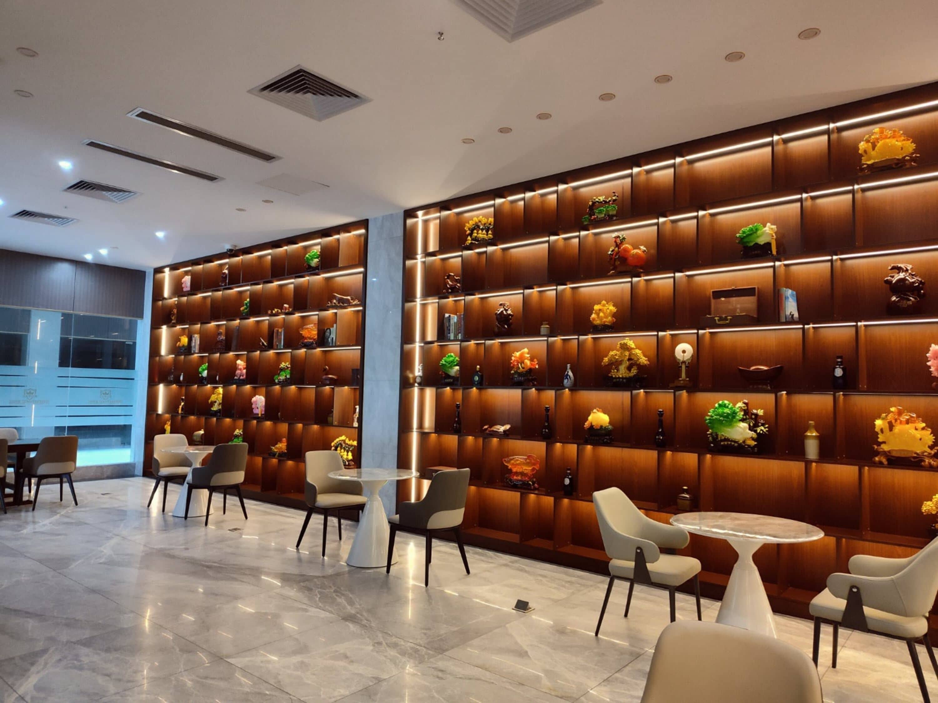 Photo - Royal International Hotel & Mall