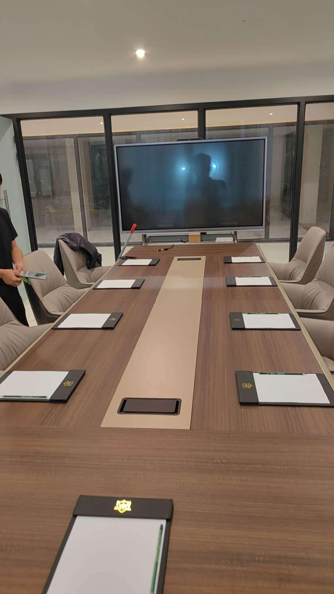 Photo - Royal International Hotel & Mall