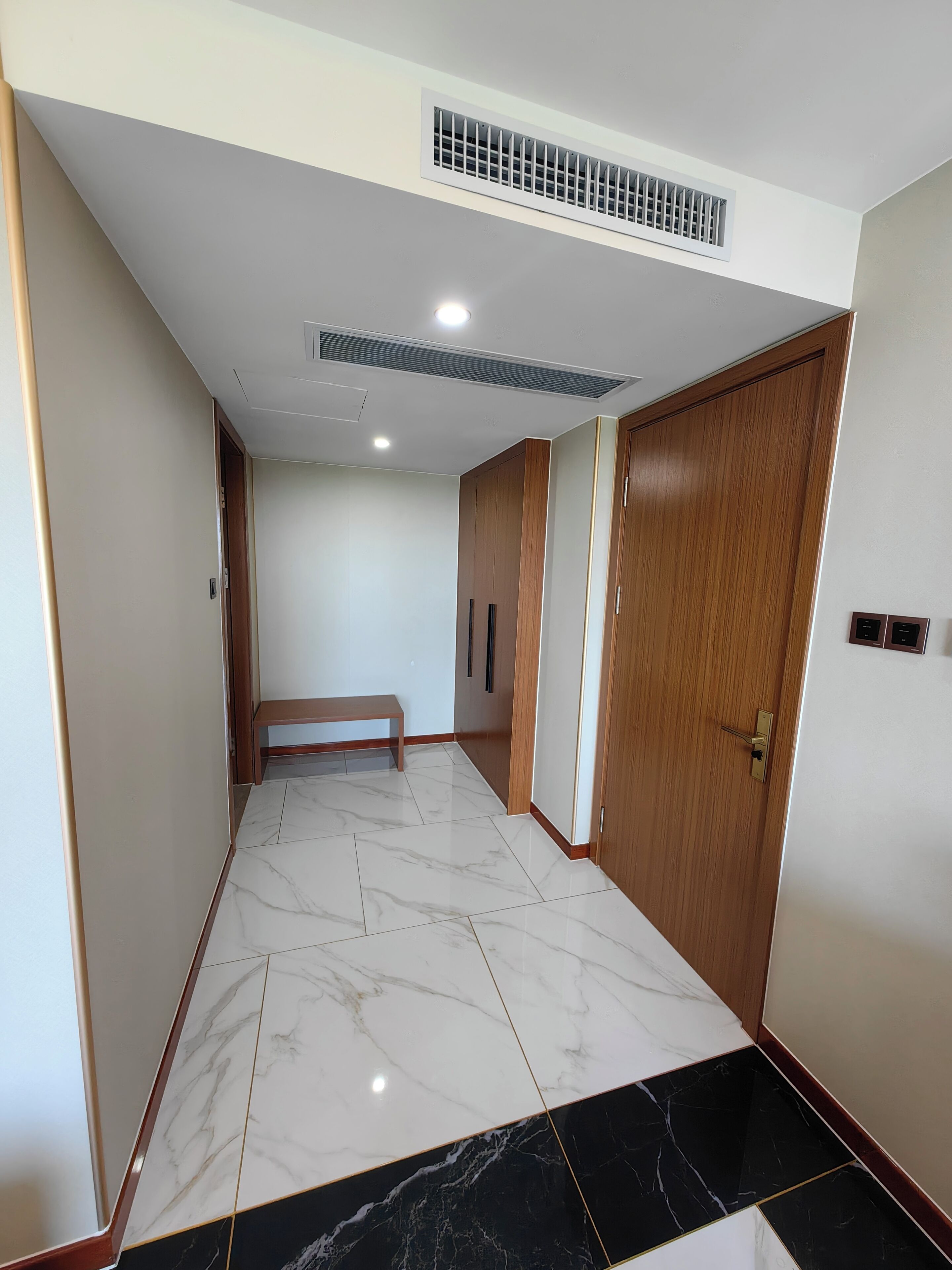 Foto - Royal International Hotel & Mall