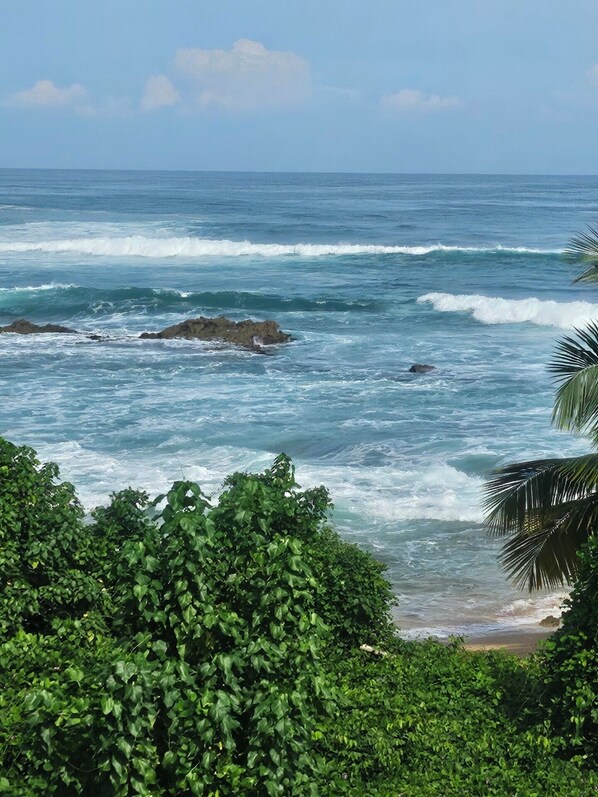 On the beach, beach towels - Beachside house. Discover the Hidden Gem of Loíza! (Suárez)