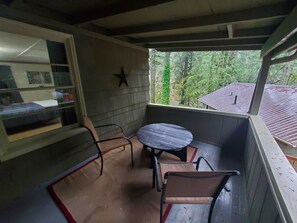 Property grounds - Up-River House on the McKenzie River (Mckenzie Bridge)