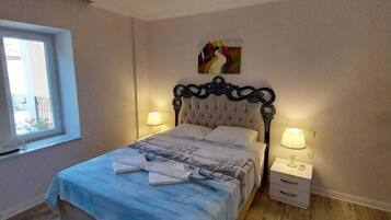 Family Apartment, Mountain View | 2 bedrooms, soundproofing, iron/ironing board, free WiFi