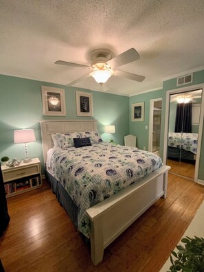 2 bedrooms, iron/ironing board, free WiFi, bed sheets