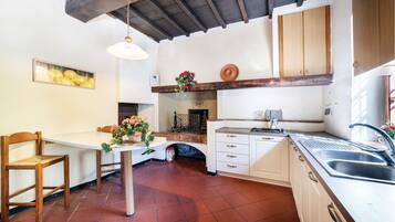 Kühlschrank, Herdplatte