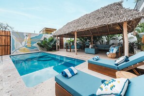 Family House, Pool View | Living area - Casa Latino (San Francisco)