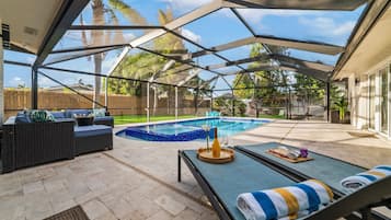 Piscine extérieure, piscine chauffée