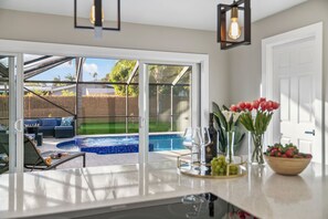 Ulkouima-allas, lämmitetty uima-allas