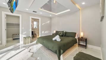 5 chambres, coffres-forts dans les chambres, bureau