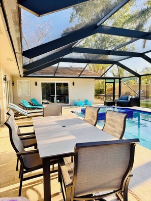 Piscine extérieure, piscine chauffée