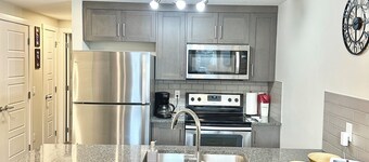 Cozy 1-bedroom condo in amazing Calgary with WiFi
