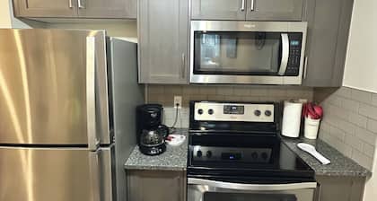 Cozy 1-bedroom condo in amazing Calgary with WiFi