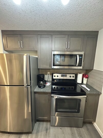 Cozy 1-bedroom condo in amazing Calgary with WiFi