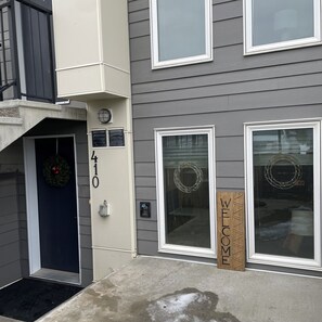 Exterior detail - Cozy 1-bedroom condo in amazing Calgary with WiFi (Calgary)