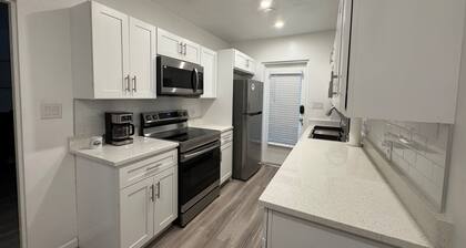 Location Lake Eola View 1 Bedroom condo