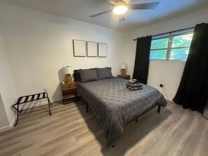 1 bedroom, desk, iron/ironing board, WiFi