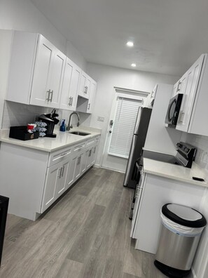 Fridge, microwave, oven, stovetop - Renovated Condo Lake Eola View Great Location (Orlando)