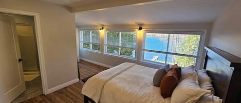 3 bedrooms, iron/ironing board, travel crib, WiFi