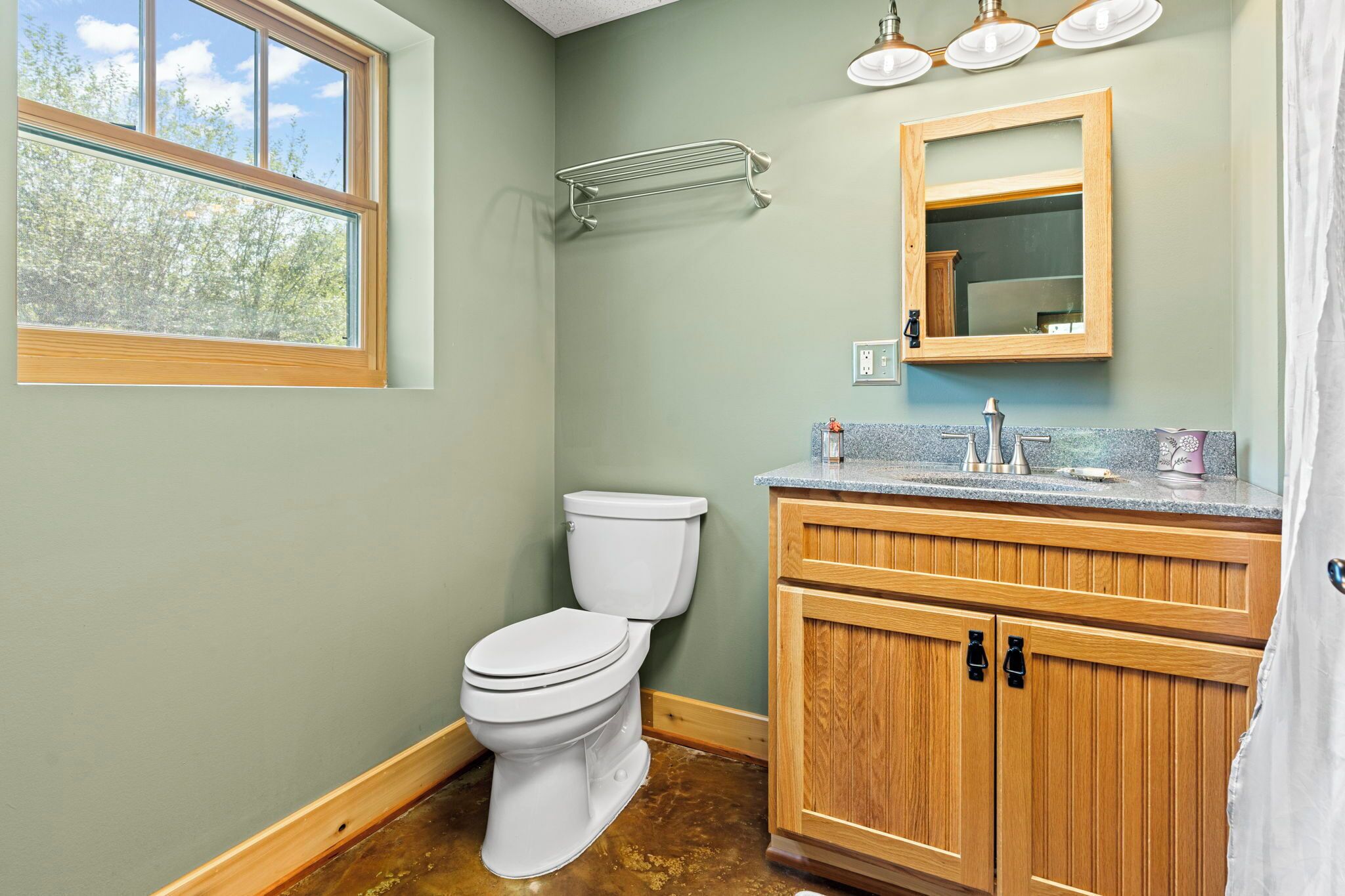 風筒、提供毛巾、番梘、洗頭水