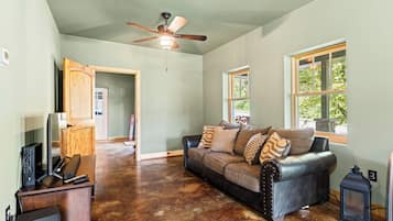 Smart TV, fireplace, offices